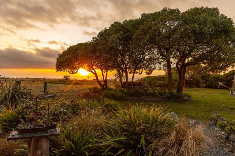 Photo of property in 226 Rarangi Beach Road, Rarangi, Blenheim, 7273