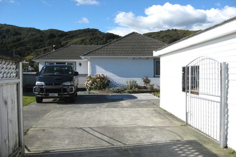 Photo of property in 42 Moohan Street, Wainuiomata, Lower Hutt, 5014