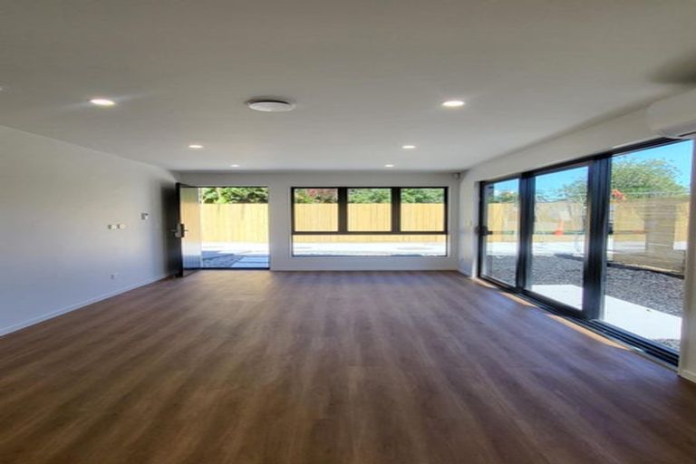 Photo of property in 10c Benton Place, Manurewa, Auckland, 2102