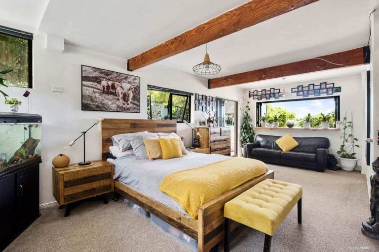 Photo of property in 1/13 Braemar Road, Castor Bay, Auckland, 0620