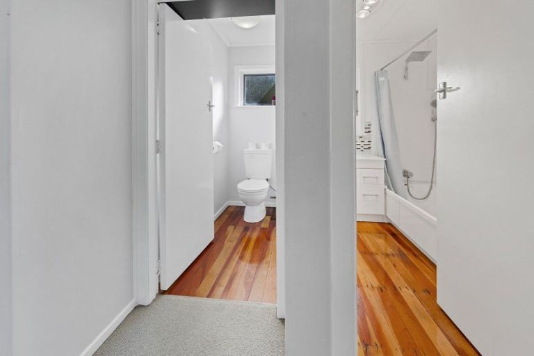 Photo of property in 16 Kenmore Street, Westown, New Plymouth, 4310
