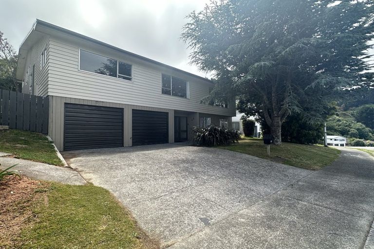 Photo of property in 48 Fyvie Avenue, Tawa, Wellington, 5028