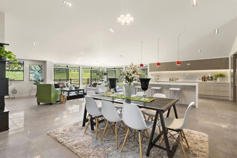 Photo of property in 53 Urquhart Road, Karaka, Papakura, 2580