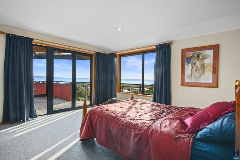 Photo of property in 8 Gibbs Road, Collingwood, 7073