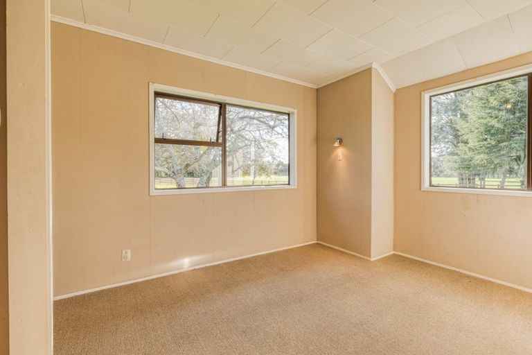 Photo of property in 12 Brookvale Lane, Taupaki, Henderson, 0782