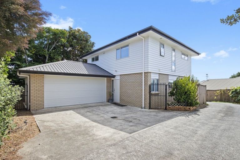Photo of property in 16 Pono Place, Waiuku, 2123
