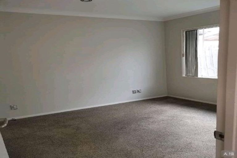 Photo of property in 17 Kira Road, Flat Bush, Auckland, 2016