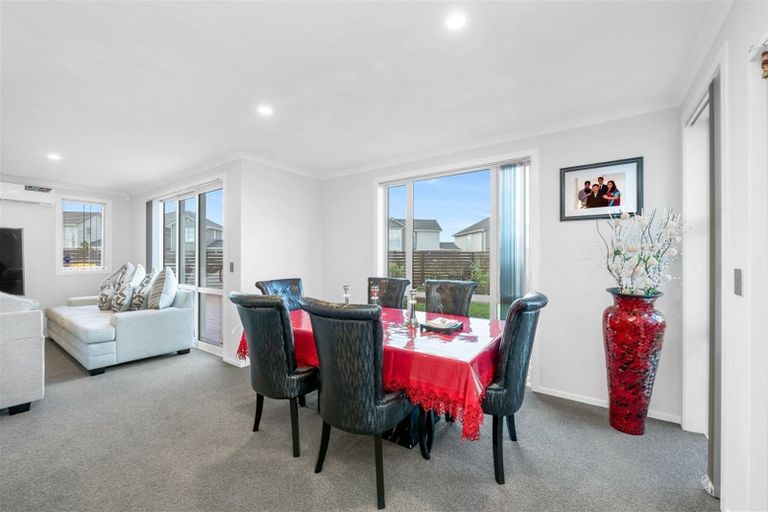 Photo of property in 50 Kauri Heart Avenue, Takanini, 2112