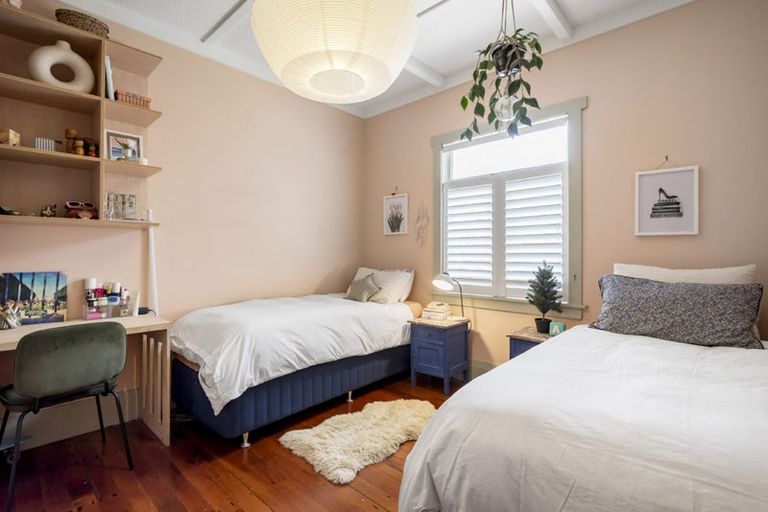 Photo of property in 40 Ngataringa Road, Devonport, Auckland, 0624