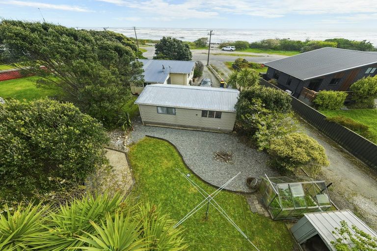 Photo of property in 22 Domett Esplanade, Cobden, Greymouth, 7802