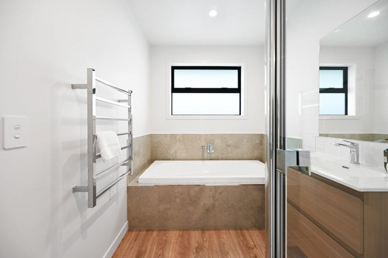 Photo of property in 49a Northolt Road, Fairview Downs, Hamilton, 3214