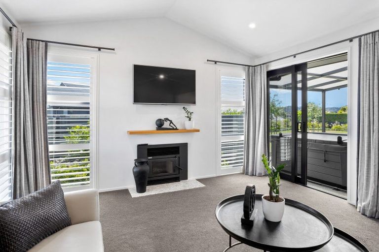 Photo of property in 20 Topping Place, Whitianga, 3510