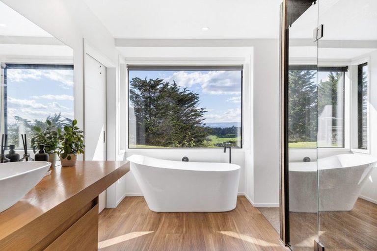 Photo of property in 668 Kaitemako Road, Welcome Bay, Tauranga, 3175