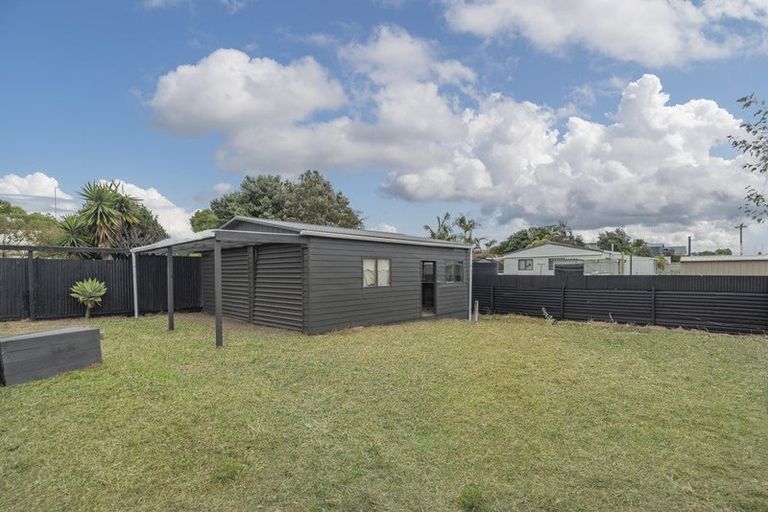 Photo of property in 13 Cordyline Road, Port Waikato, Tuakau, 2695