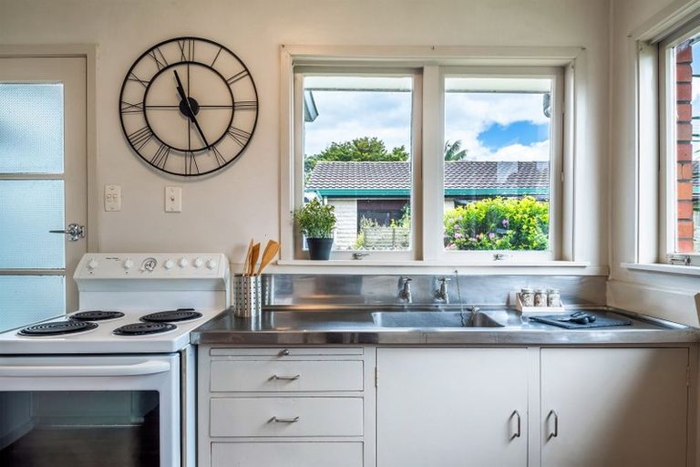 Photo of property in 6/43 Shakespeare Road, Milford, Auckland, 0620