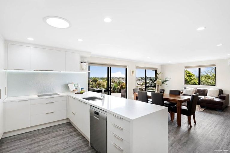 Photo of property in 22 Tokerau Crescent, Pukekohe, 2120