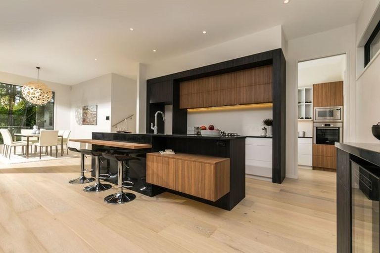 Photo of property in 21b Churchouse Road, Greenhithe, Auckland, 0632