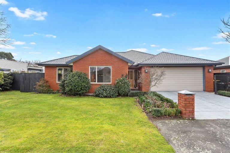 Photo of property in 4 Providence Place, Redwood, Christchurch, 8051