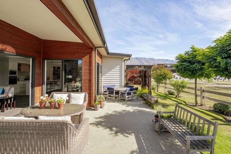 Photo of property in 54 Stratford Drive, Mount Pisa, Cromwell, 9383