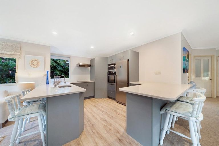 Photo of property in 30 Tauranga Place, Orewa, 0931