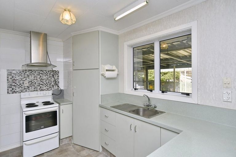 Photo of property in 3 Niagara Street, Wainoni, Christchurch, 8061