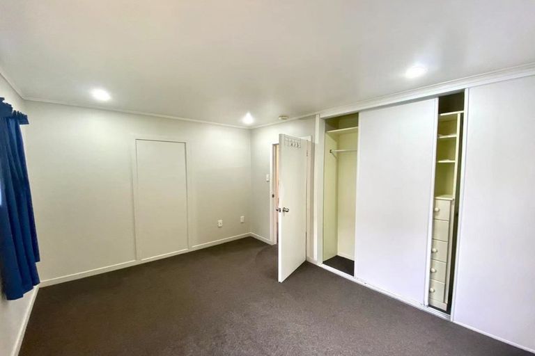 Photo of property in 14a Target Road, Totara Vale, Auckland, 0629