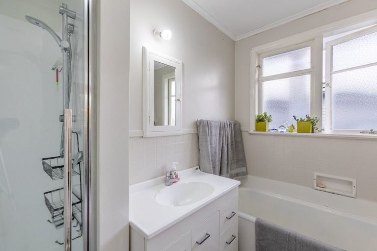 Photo of property in 77 Bledisloe Road, Maraenui, Napier, 4110