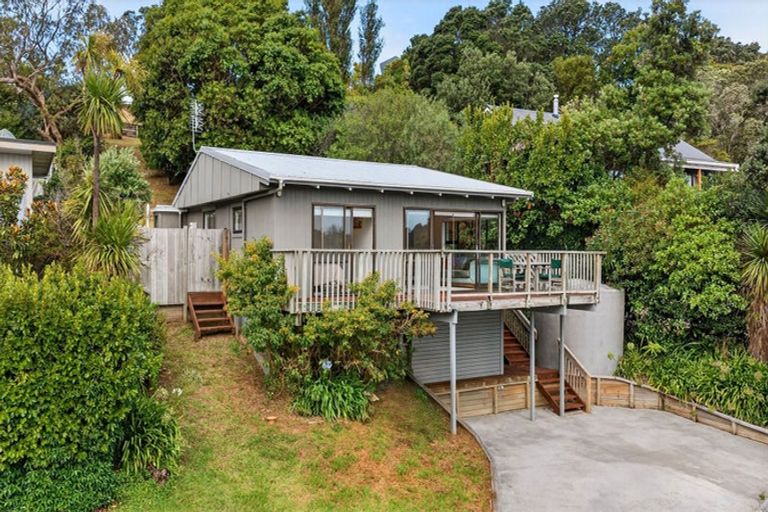 Photo of property in 11 Hillside Crescent, Leigh, 0985