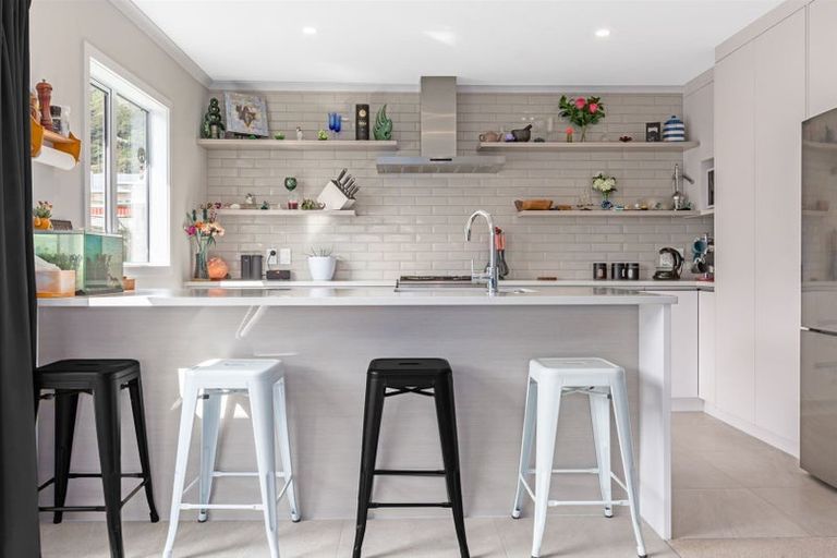 Photo of property in 31 Henrietta Maxwell Grove, Wainuiomata, Lower Hutt, 5014