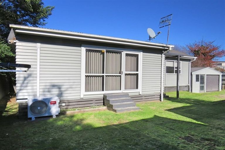 Photo of property in 5a Peter Place, Mangakakahi, Rotorua, 3015