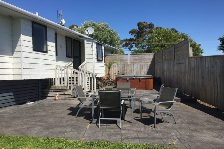 Photo of property in 26 Colombo Road, Waiuku, 2123