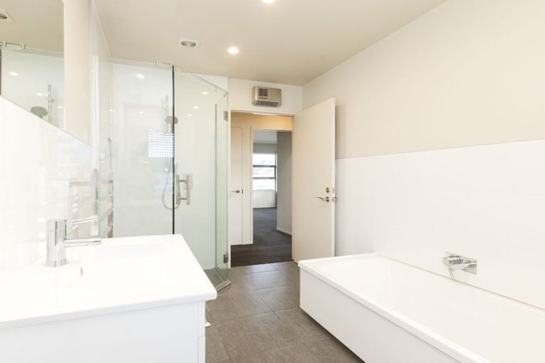 Photo of property in 2/31 Lyndon Street, Riccarton, Christchurch, 8041