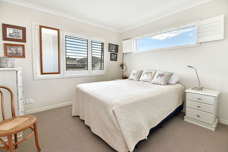 Photo of property in 37 Landmark Terrace, Orewa, 0931