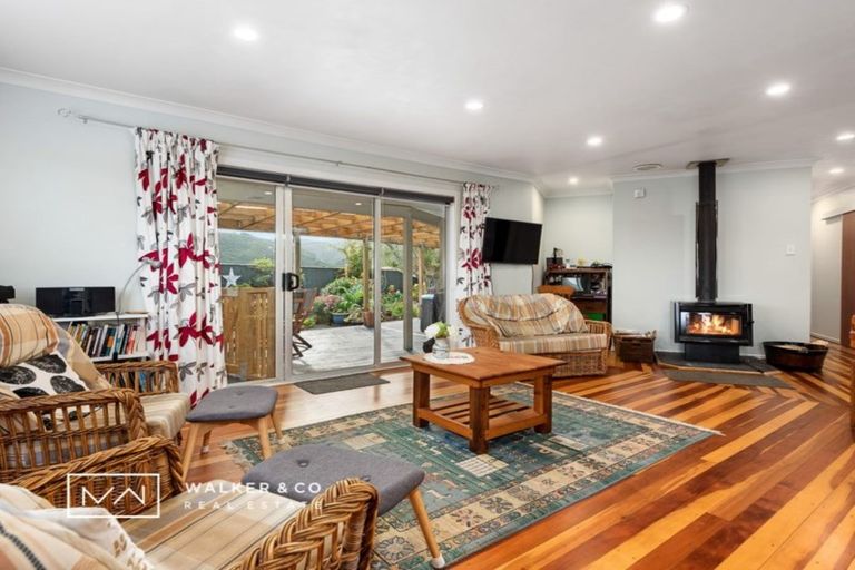 Photo of property in 7 Radiata Grove, Brown Owl, Upper Hutt, 5018