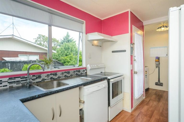 Photo of property in 6 Pain Street, Bulls, 4818