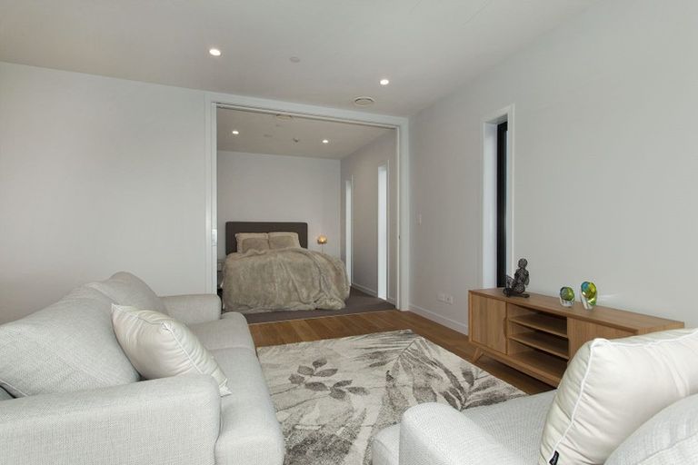 Photo of property in Frank Sargeson Apts, 501/74 Anzac Street, Takapuna, Auckland, 0622