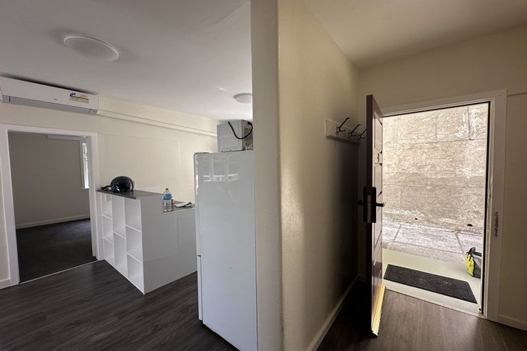 Photo of property in 3/20 Saint Michaels Crescent, Kelburn, Wellington, 6012