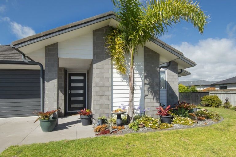 Photo of property in 36 Piata Street, Papamoa Beach, Papamoa, 3118
