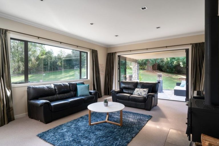 Photo of property in 174 Mapara Road, Acacia Bay, Taupo, 3385