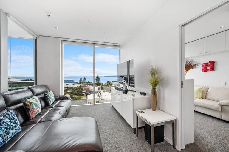 Photo of property in Sentinel Apartments, 802/3 Northcroft Street, Takapuna, Auckland, 0622