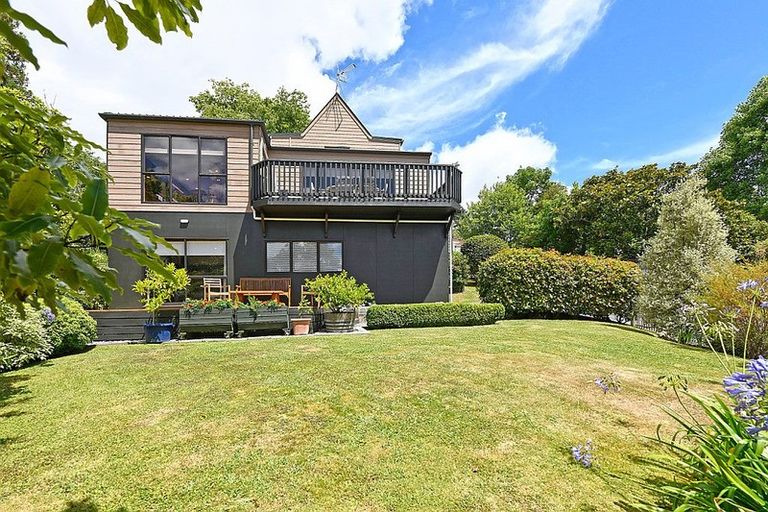 Photo of property in 3 Chichester Drive, Pinehaven, Upper Hutt, 5019