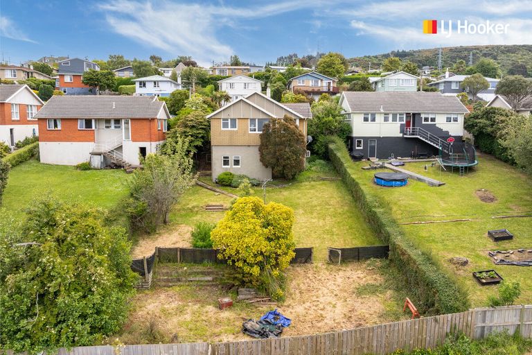 Photo of property in 15 Hanlon Street, Halfway Bush, Dunedin, 9010