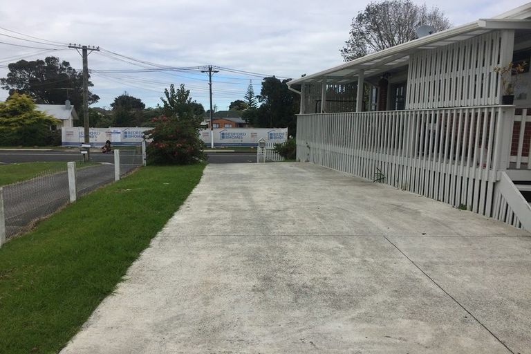 Photo of property in 15 Kirton Crescent, Manurewa, Auckland, 2102