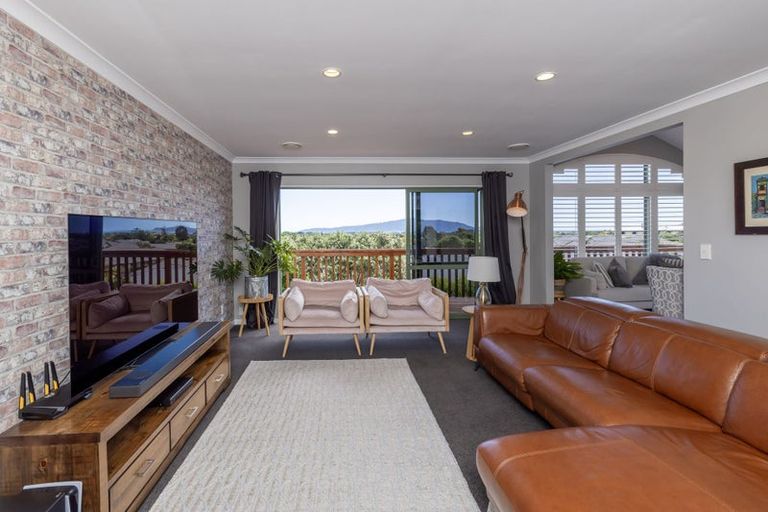 Photo of property in 56 Kakariki Grove, Waikanae, 5036