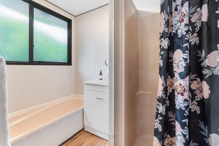 Photo of property in 2 Cameron Place, Ranui, Auckland, 0612