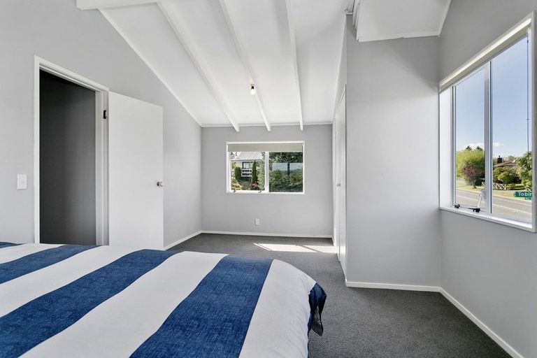 Photo of property in 2/27 Tobin Place, Richmond Heights, Taupo, 3330