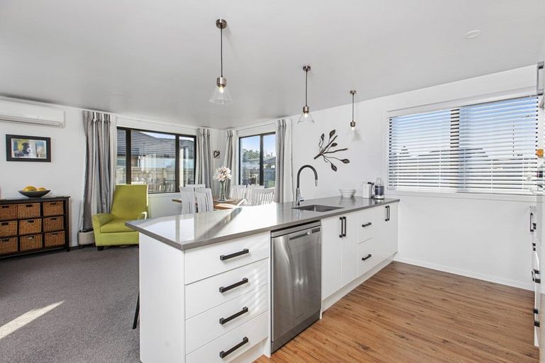 Photo of property in 23 Tarata Grove, Lansdowne, Masterton, 5810