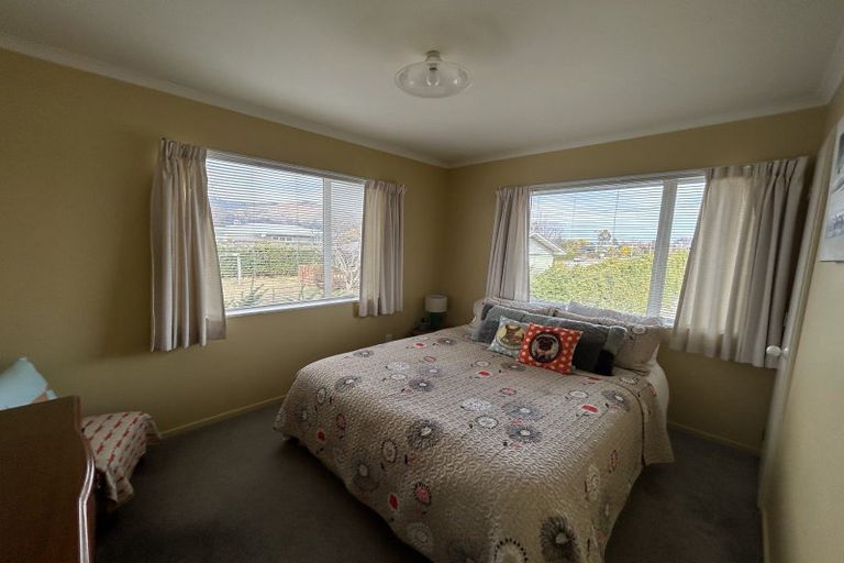 Photo of property in 40 Capell Avenue, Lake Hawea, 9382