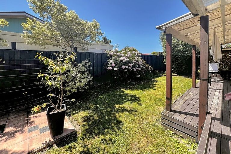 Photo of property in 10 Cascade Crescent, Westbrook, Palmerston North, 4412