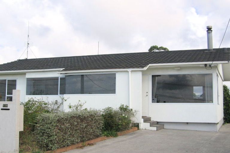Photo of property in 738 East Coast Road, Pinehill, Auckland, 0632